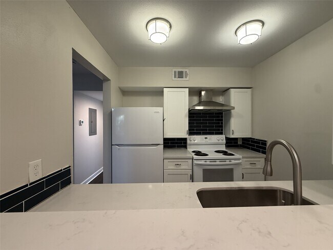 Foto del edificio - 1824 Thonig Rd