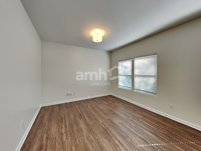 Foto del edificio - 10216 Daniel Dwayne Dr