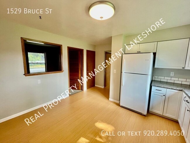Building Photo - 1529 Bruce St