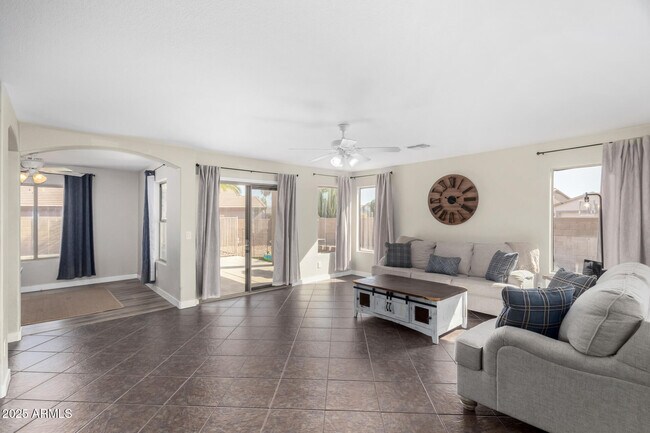 Building Photo - 16035 N 159th Dr