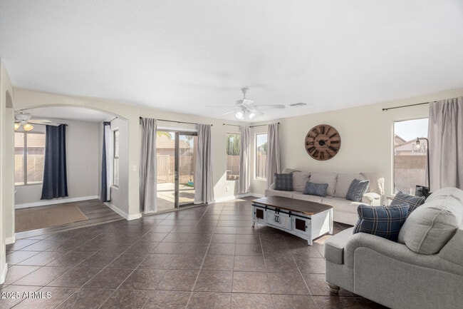 Foto del edificio - 16035 N 159th Dr