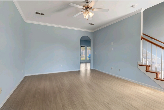 Building Photo - 6009 Ten Bears Way