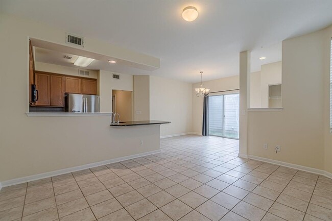 Building Photo - 1612 Sanders