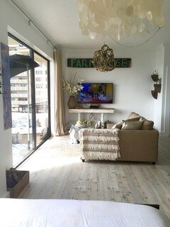 50 inch tv - 2109 Bayshore Blvd