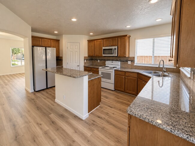 Building Photo - 2856 W Lost Rapids Dr