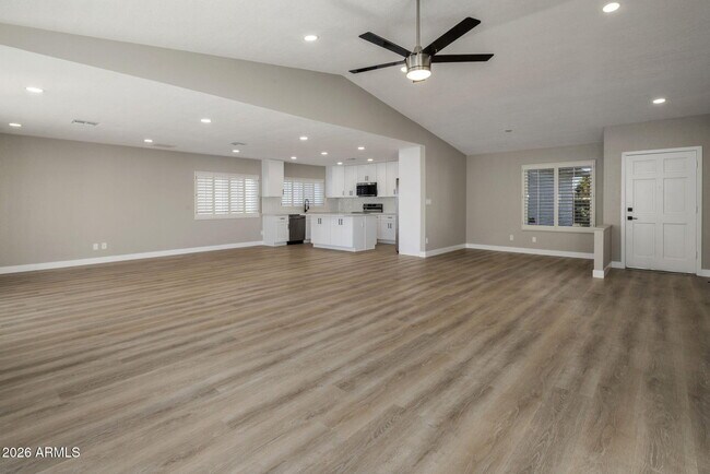 Foto del edificio - 7311 S McAllister Ave