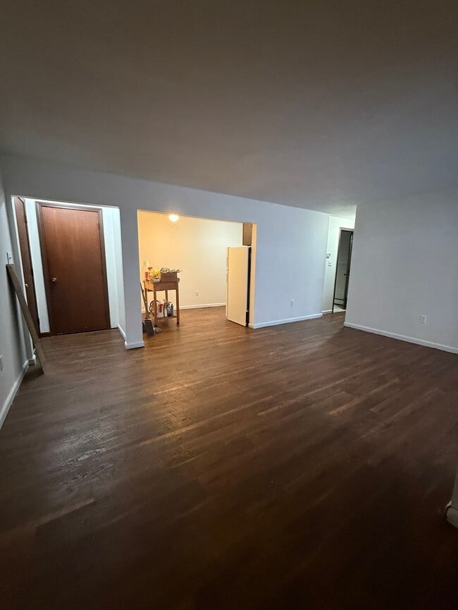 Foto del edificio - 44-46 Capitol Avenue