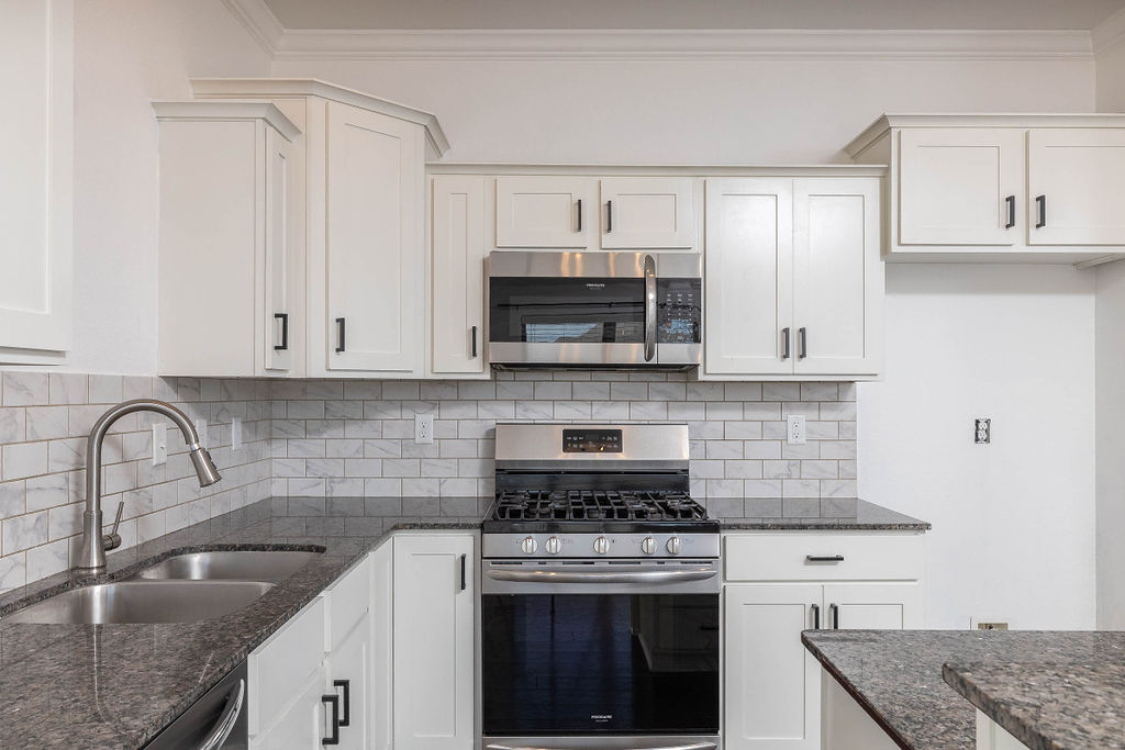 Building Photo - 4405 W Anthem Dr