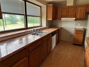 Building Photo - 3305 Luza Ln