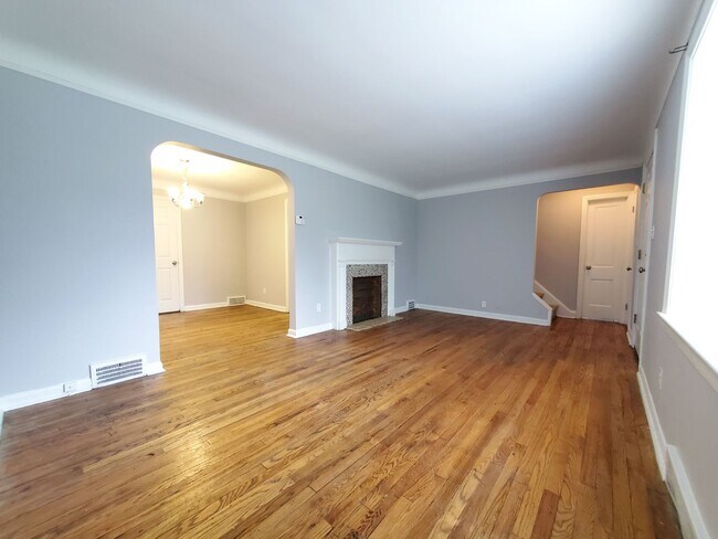 Building Photo - 3 bed - 1.5 Bath Cape Cod for Rent