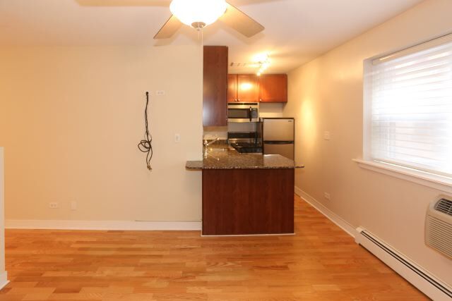 Foto del edificio - 650 W Wrightwood Ave