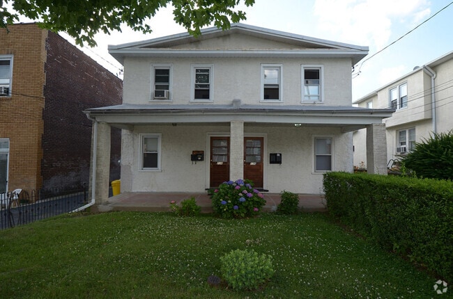 Building Photo - 236 Delmont Ave