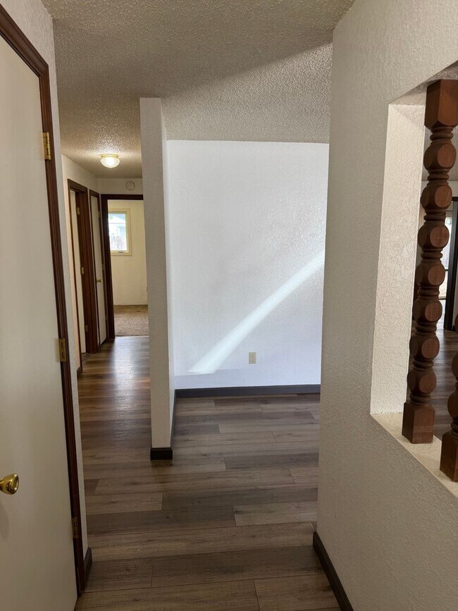 Foto del edificio - 3 bedroom 2 bath house in Thurston!