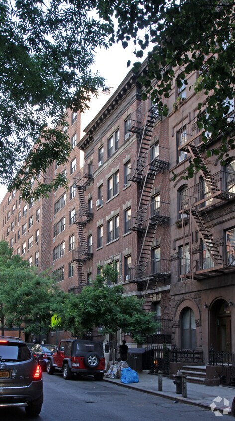 Primary Photo - 157 E 89th St