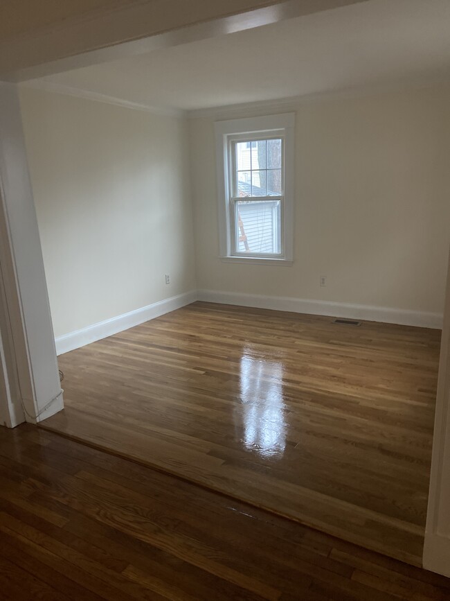 Foto del edificio - 4 Fairlawn Ave