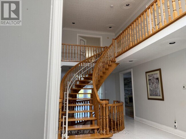Building Photo - 10 Norris Pl