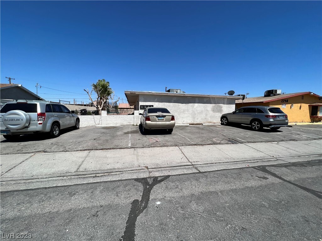Primary Photo - 2252 Ellis St