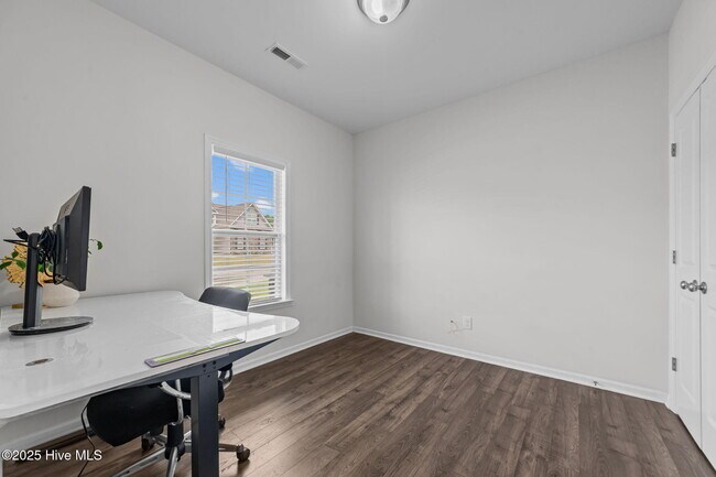 Foto del edificio - 828 Knoll Cir