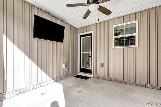 Building Photo - 6573 Carters Walk Ln