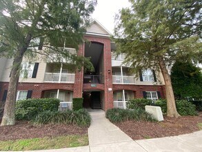 Building Photo - 2834 Bloomfield Ln