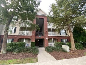Building Photo - 2834 Bloomfield Ln