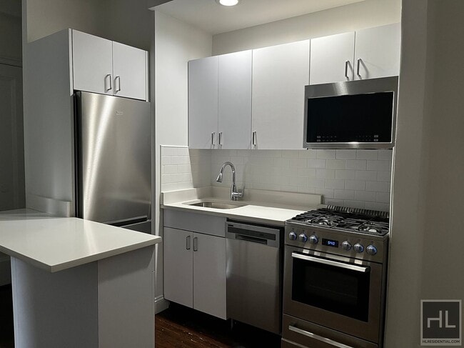 Building Photo - EAST 46 STREET