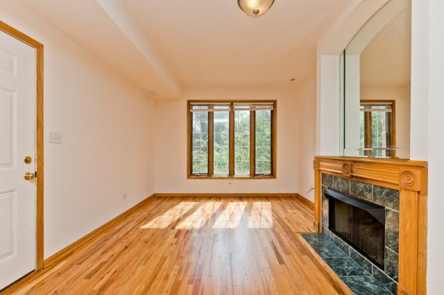 Building Photo - 3 bedroom in Chicago IL 60642