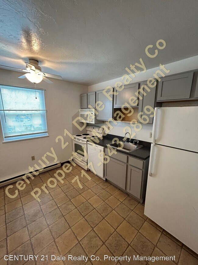 Building Photo - 2 br, 1.5 bath House - 1759 Baron Drive