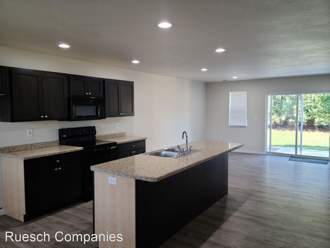 Building Photo - 3 br, 2 bath House - 1541 29th Street North
