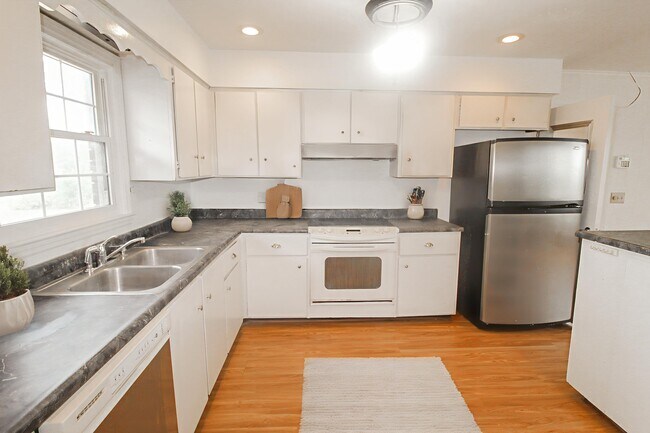 Foto del edificio - 209 Belair Dr