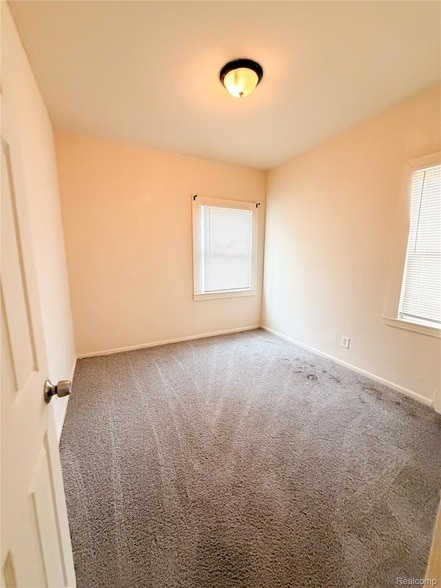 Foto del edificio - 19457 Evergreen Rd