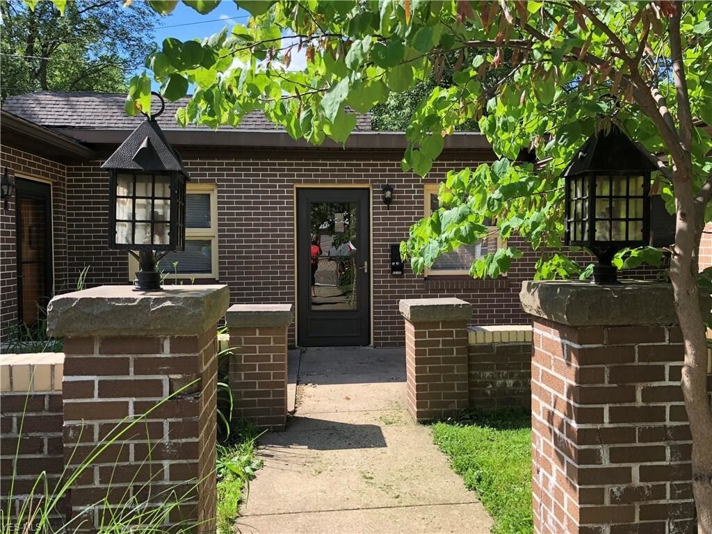 Foto principal - 214 Lincoln Ave