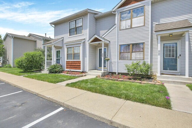 Building Photo - 908 Charnwood Ln
