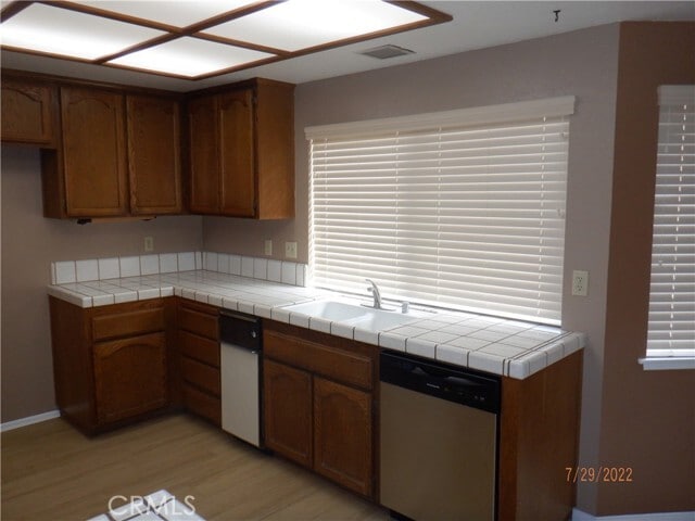 Foto del edificio - 1430 Deerfoot Dr