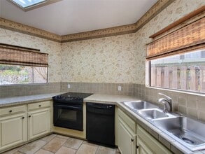 Building Photo - 4717 Country Club View