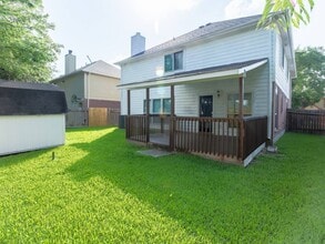 Building Photo - 2005 Village Park Dr