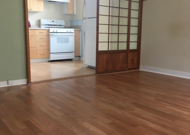 Foto del edificio - 100 Jarboe Ave