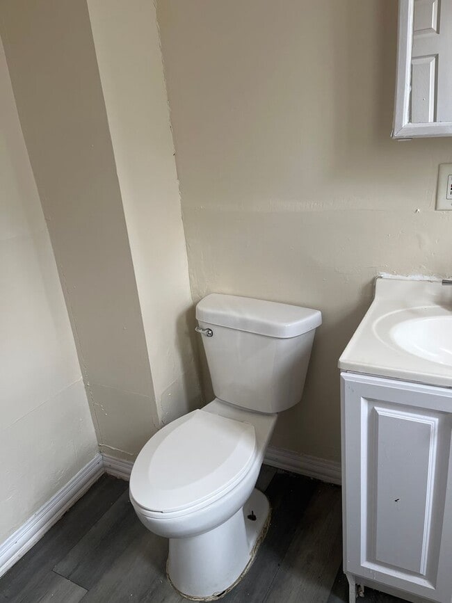 Building Photo - 1243 S Karlov Ave