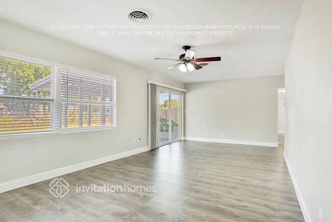 Foto del edificio - 4809 Figwood Ln