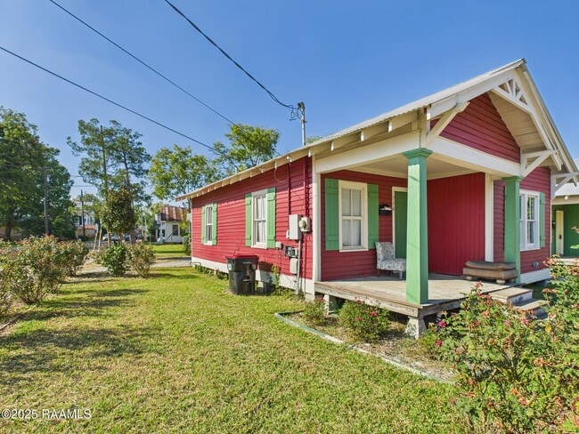 Building Photo - 516 Lamar St