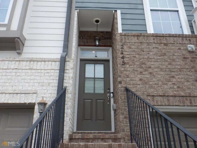 Building Photo - 2145 Shale Ln NW