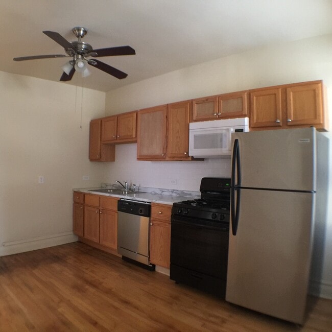 Building Photo - 837 W 33rd Pl