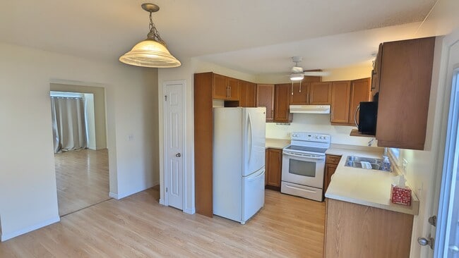 Building Photo - 1600 Mickleborough Dr