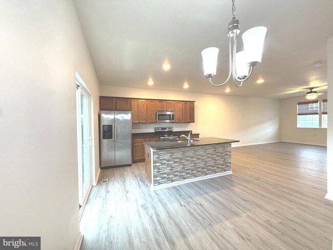 Building Photo - 189 Magellan Dr