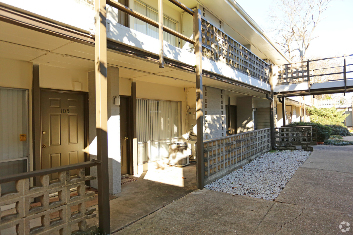 Primary Photo - 395 Felder Ave