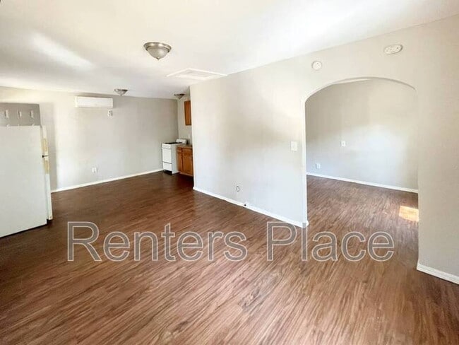 Foto del edificio - 200 1/2 E 6th St