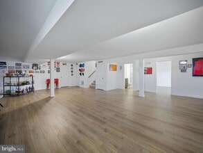 Building Photo - 208 Hillsdale Pl