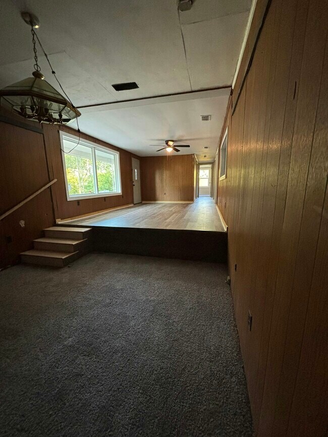 Foto del edificio - 902 George Hill Rd