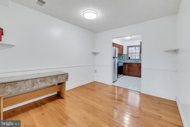 Foto del edificio - 1294 Cooper St