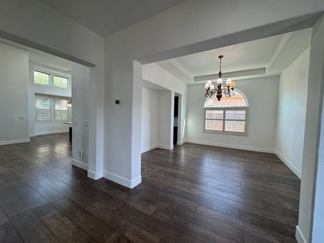 Building Photo - Welcome to the Quail Lake Gated Community!!!